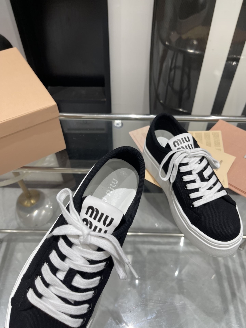 Miu Miu Casual Shoes